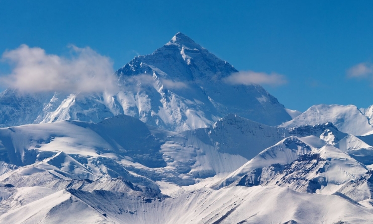 Nepalske oblasti zaostrujejo pogoje za vzpon na Everest